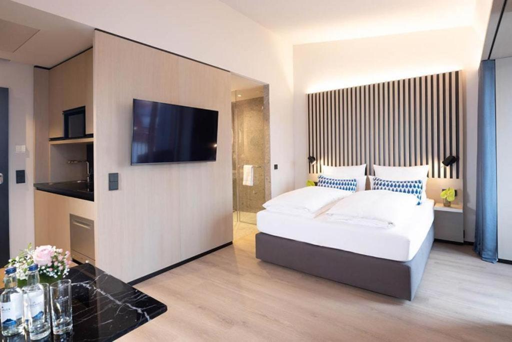Hotel Tulip Near Delhi Airport นิวเดลี ภายนอก รูปภาพ